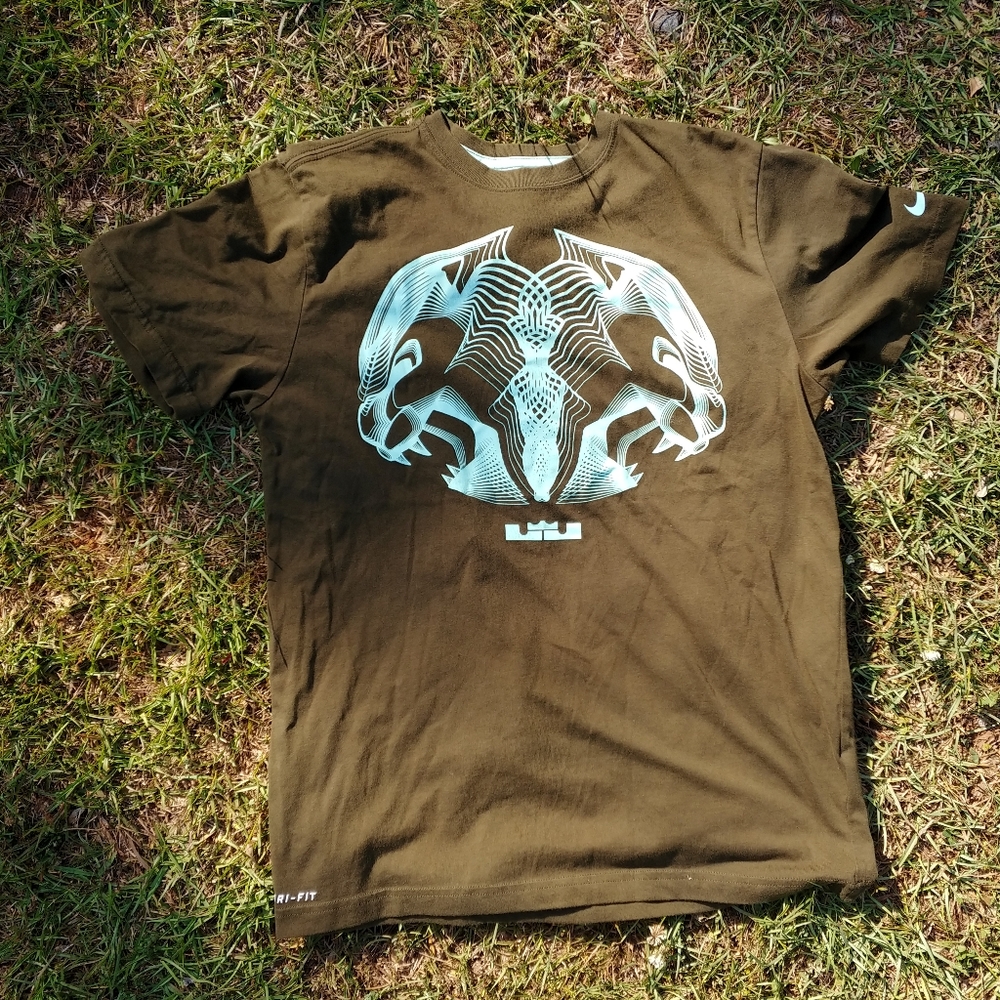 Nike shirt